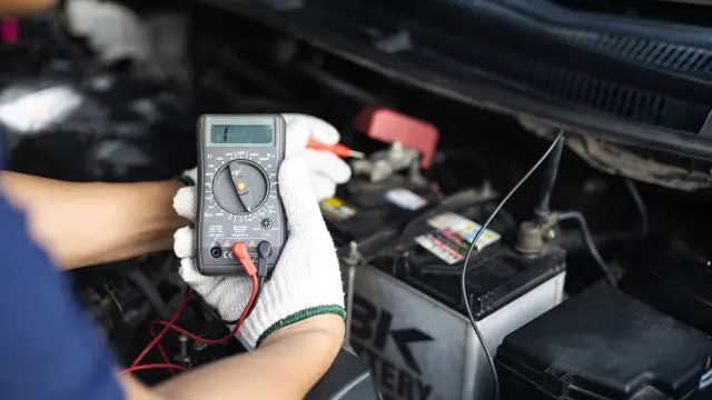 Yerinde akü değişim hizmeti - mobil oto elektrikçi
